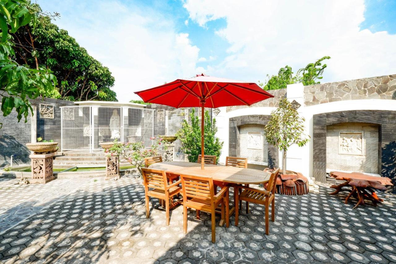 Oyo 2327 Pagsis Village Klaten Exterior photo